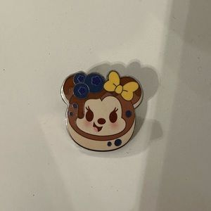 Minnie Mouse Disney Munchling Series 2 Mystery Pin